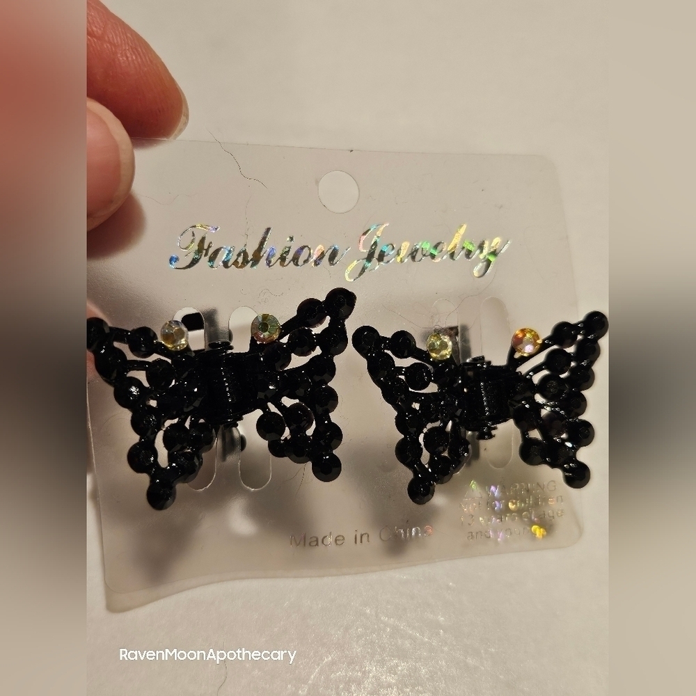 3/15$ Bundle deal Butterfly hair clips